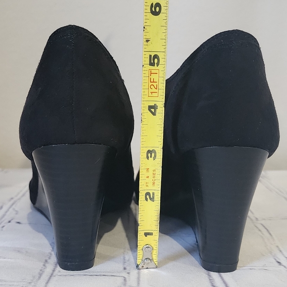 Covington Wedges - Picture 3 of 9